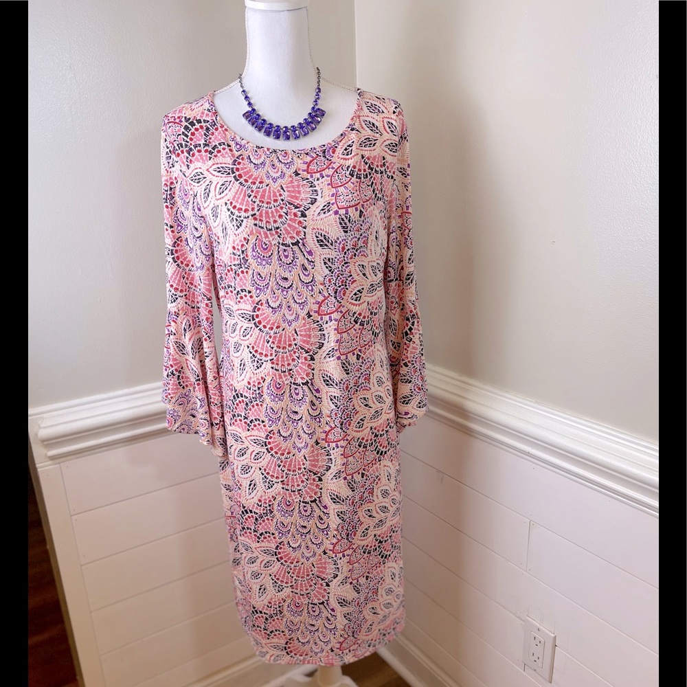 Olivia Matthews Gorgeous Embossed Print Bell Sleeved Shift Dress L FREE SHIP